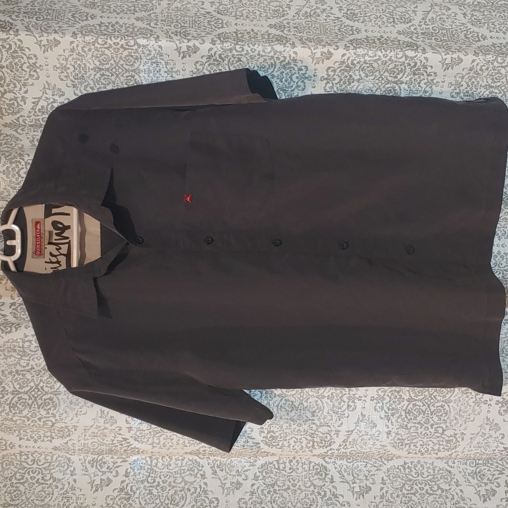 EUC Quicksilver Men's Size Small Button-Down Short Sleeve Shirt, Midnight Navy
